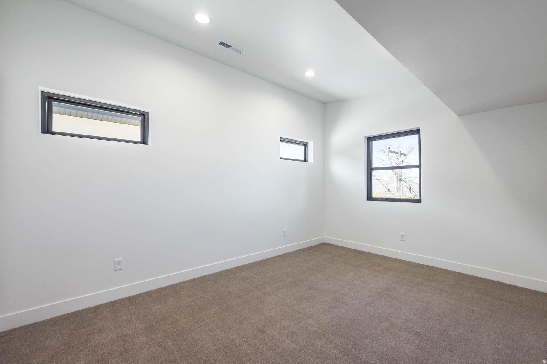 EAST CAPITOL GARDENS - Residential Income