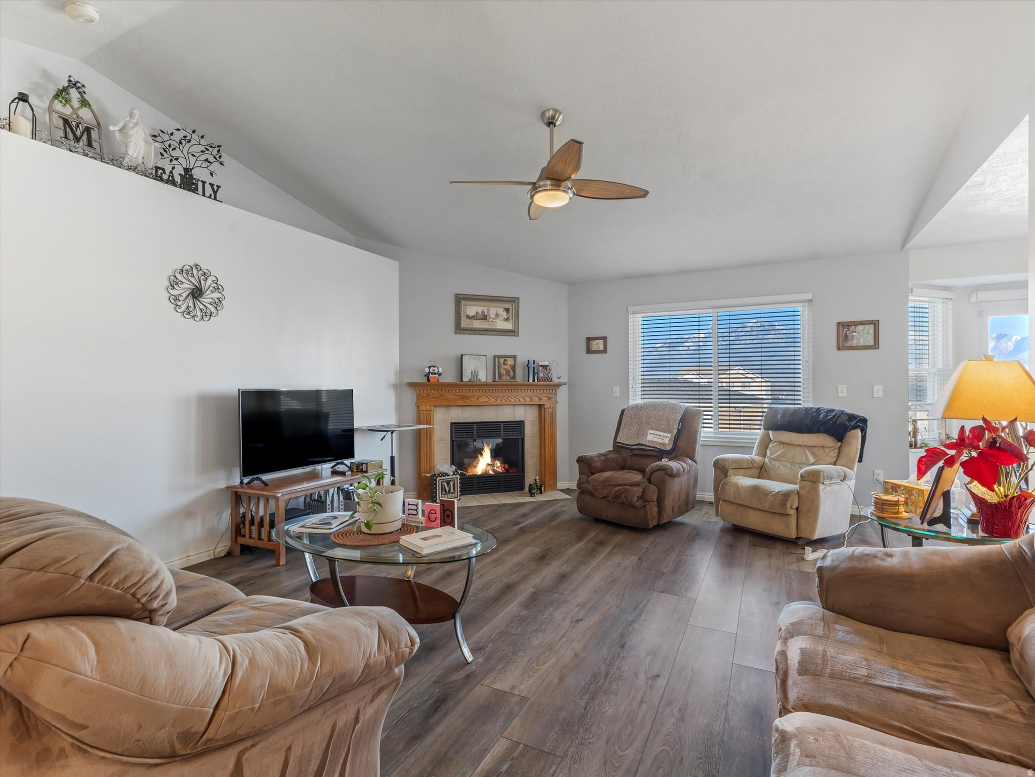 VISTA MEADOWS - Residential