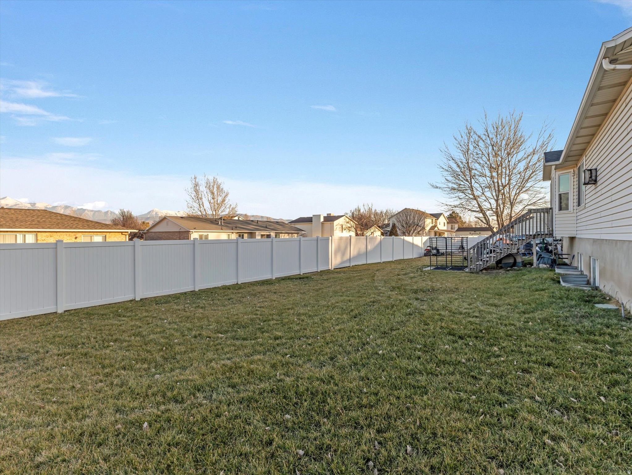 VISTA MEADOWS - Residential