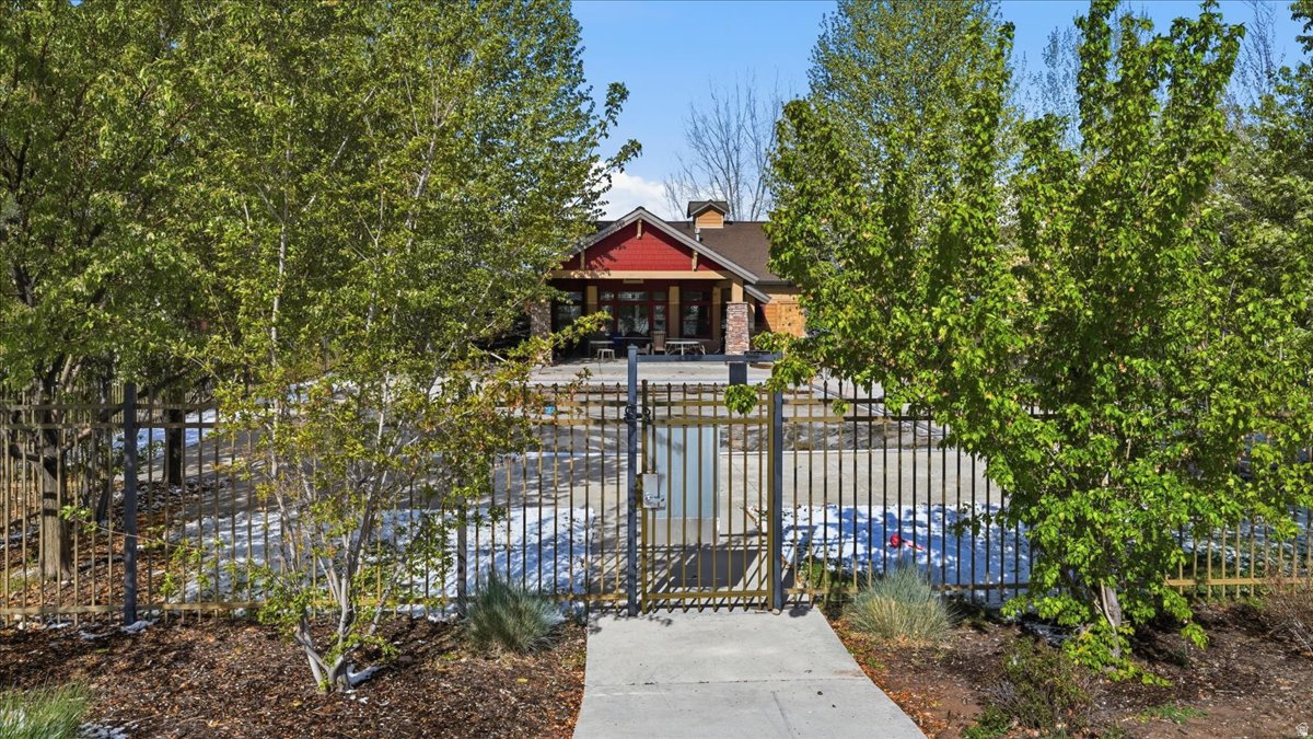 RANCH LANDING - Residential