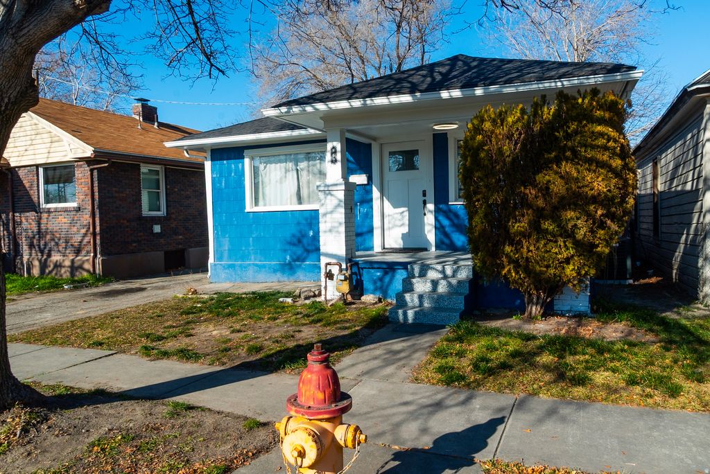 Photo of 862 W PACIFIC AVE, Salt Lake City, UT 84104 (MLS # 2154293)