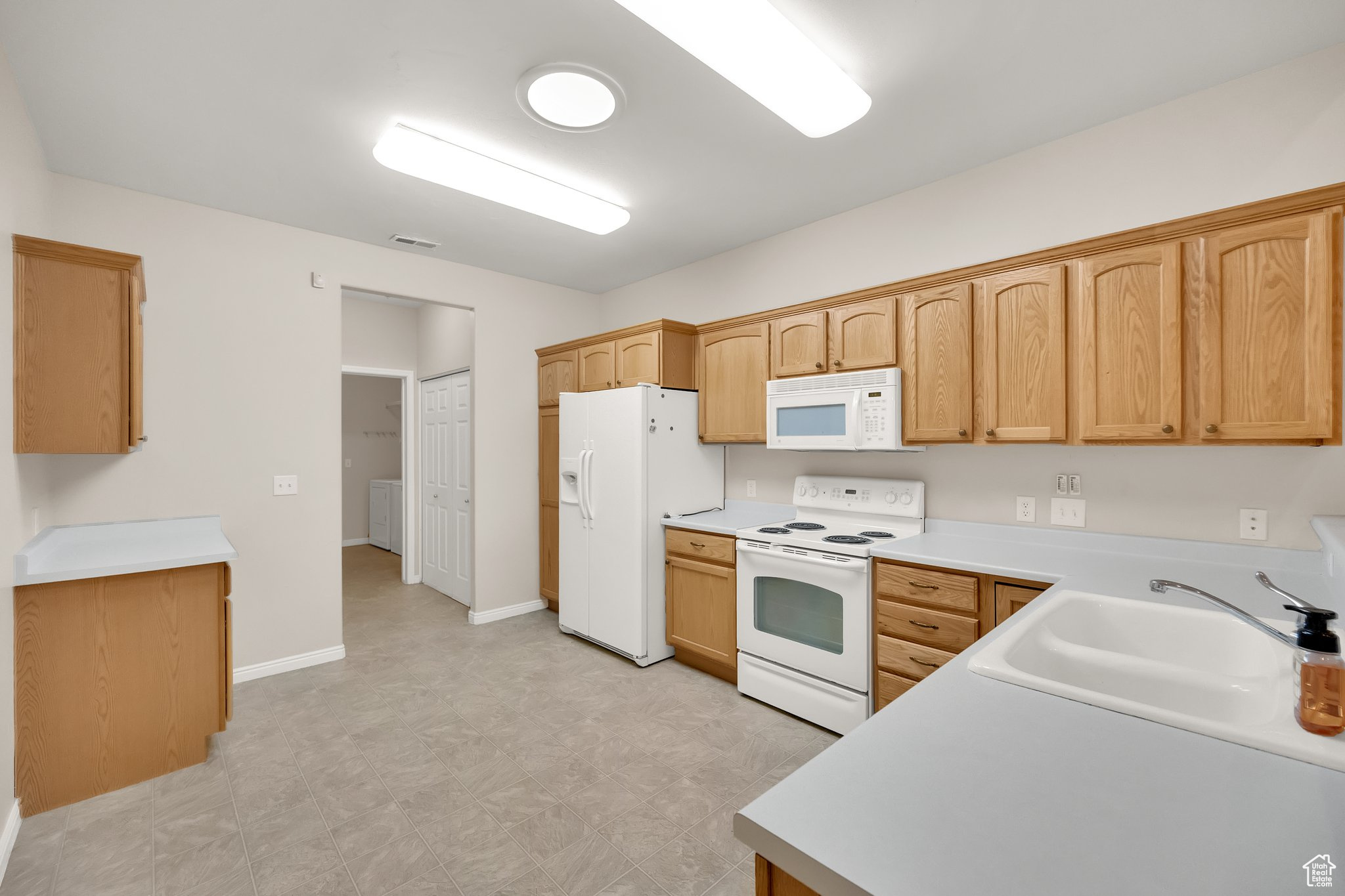 6953 S Country Home Ln, West Jordan, Utah image 8