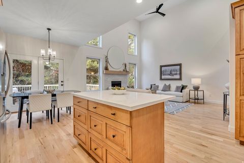 Tiny photo for 3261 E LANTERN HILL CT, Cottonwood Heights, UT 84093 (MLS # 2123797)