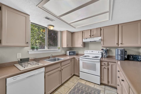 Tiny photo for 665 N 100 E #8, Provo, UT 84606 (MLS # 2183298)