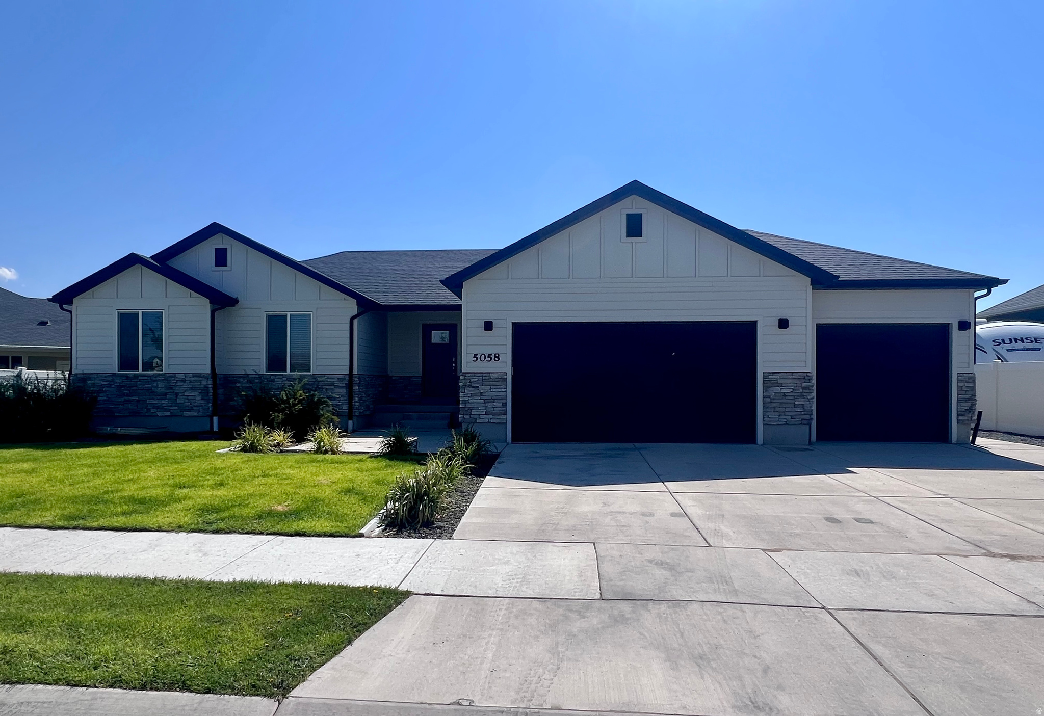 EAGLE POINT - Residential