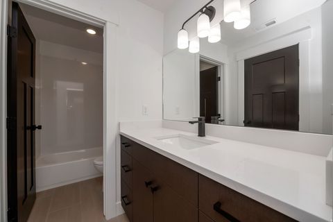 Tiny photo for 5619 S FOX CHASE DR E, South Ogden, UT 84403 (MLS # 2144501)