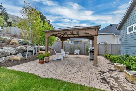 Tiny photo for 1668 N 400 W, Farmington, UT 84025 (MLS # 2150909)