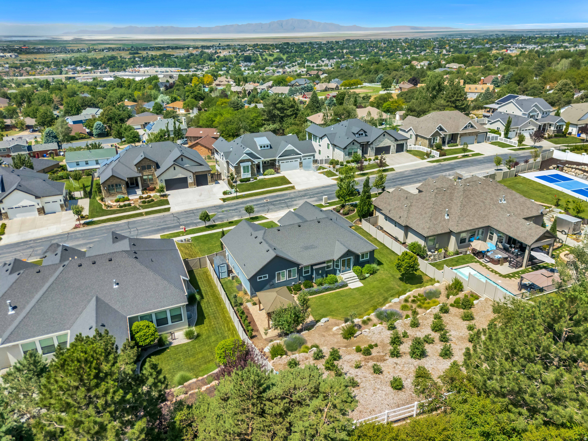 BRENTWOOD ESTATES - Residential