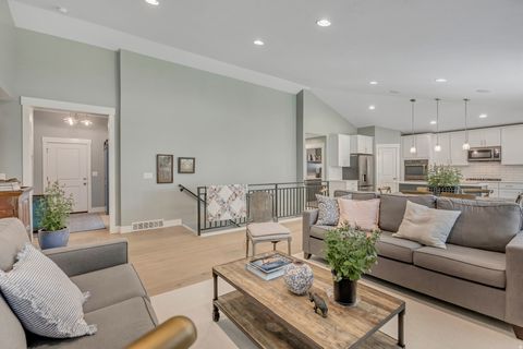 Tiny photo for 1668 N 400 W, Farmington, UT 84025 (MLS # 2150909)