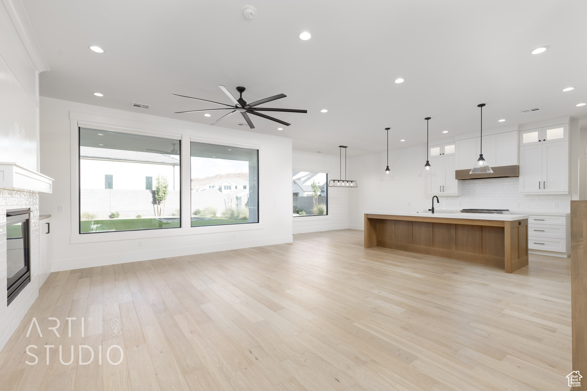 MAJESTIC FIELDS - Residential