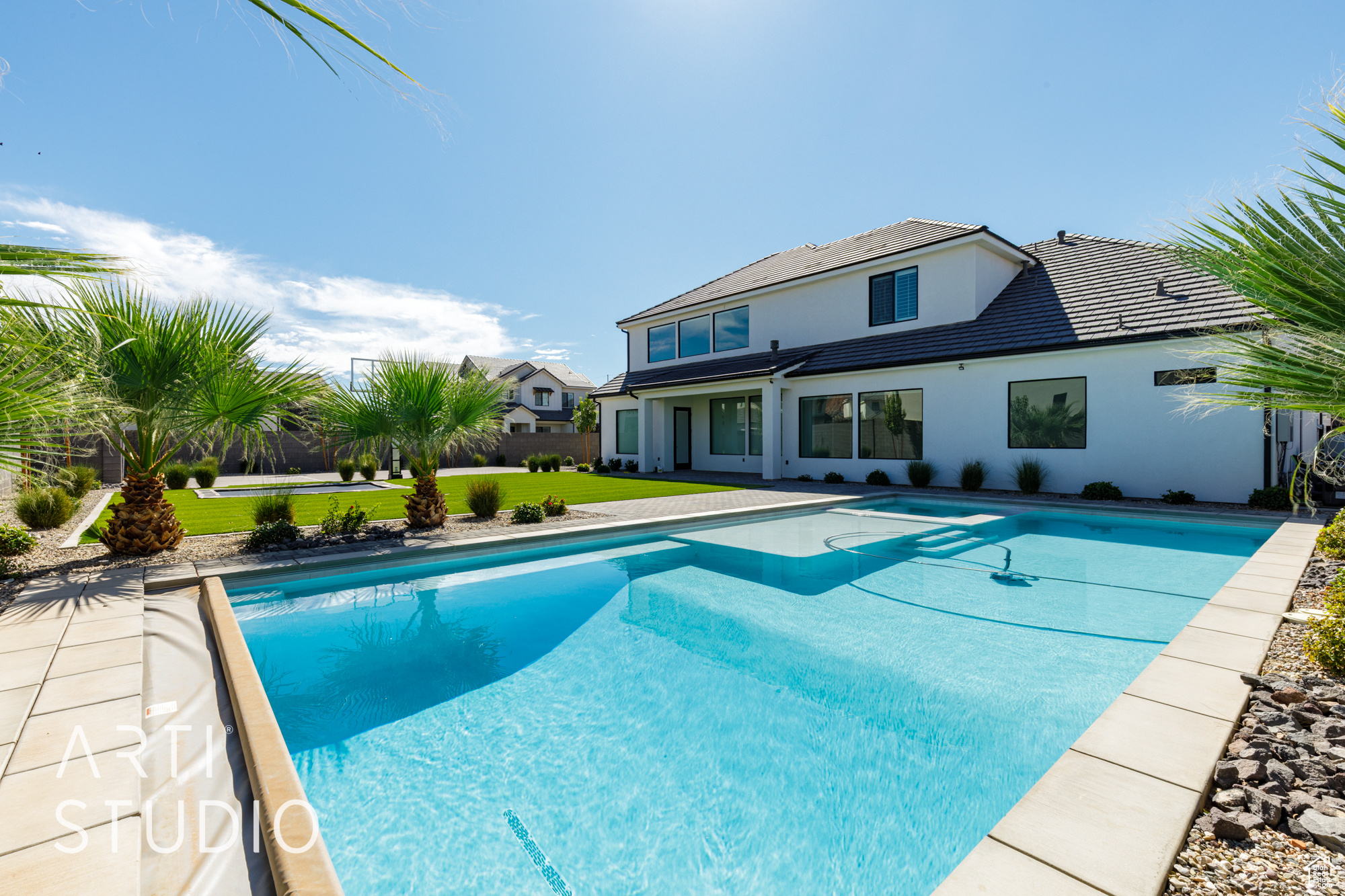 MAJESTIC FIELDS - Residential