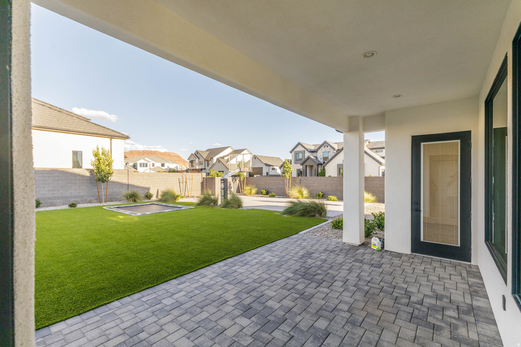 MAJESTIC FIELDS - Residential