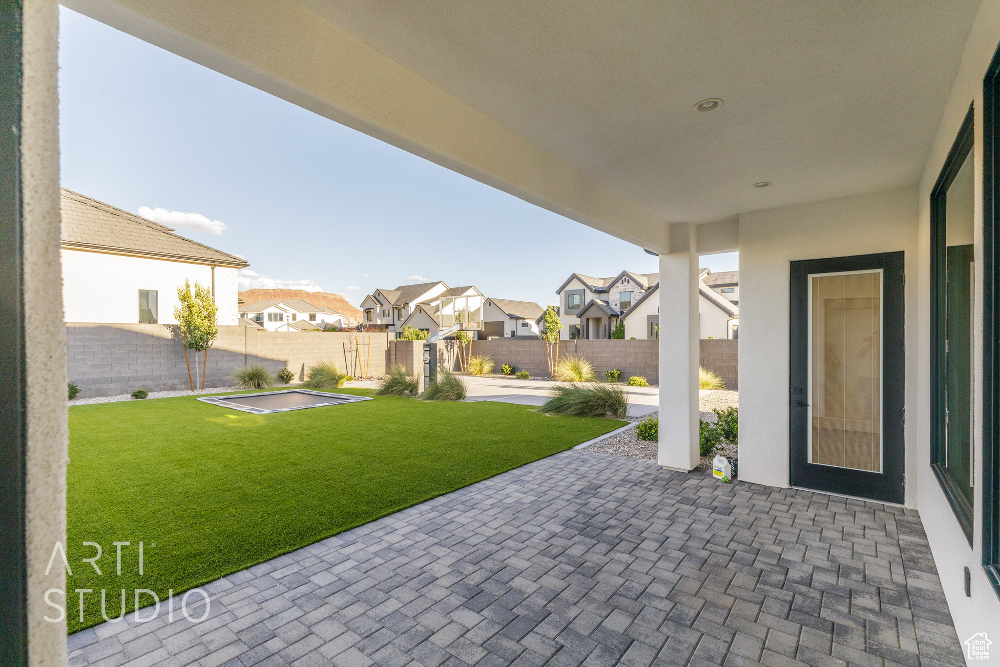 MAJESTIC FIELDS - Residential