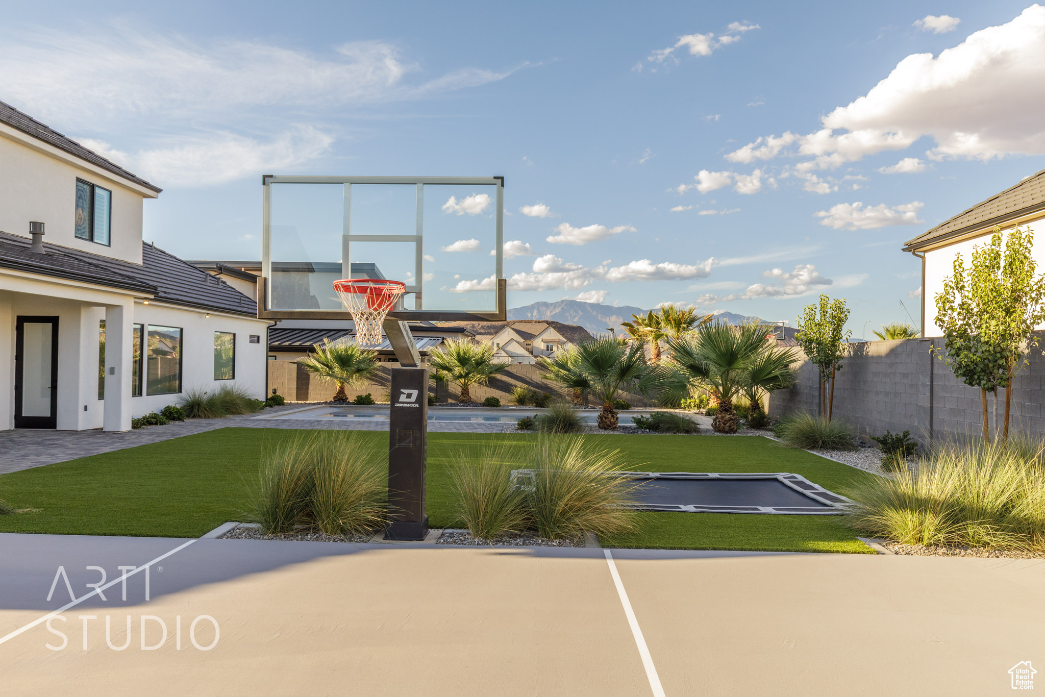 MAJESTIC FIELDS - Residential