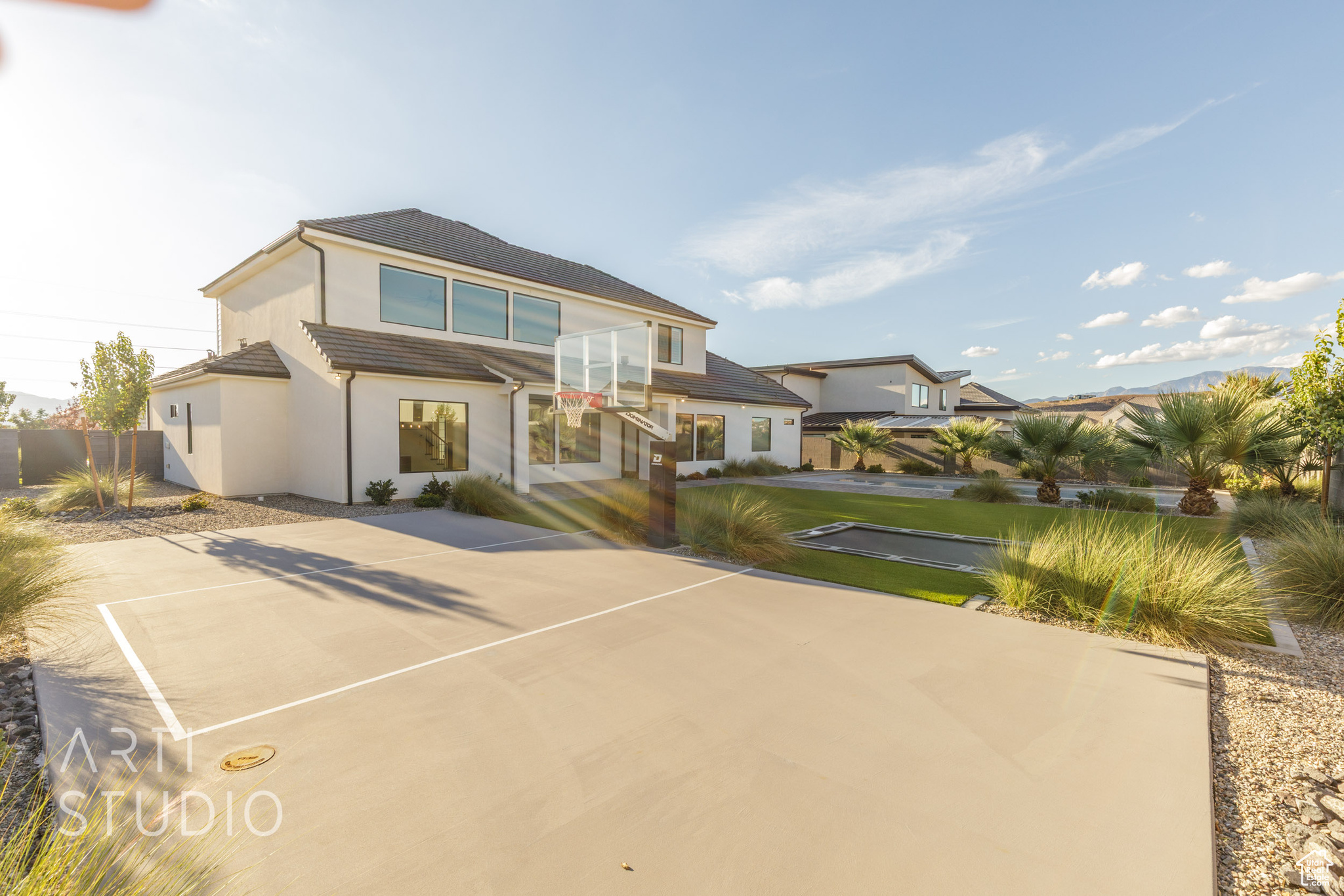 MAJESTIC FIELDS - Residential