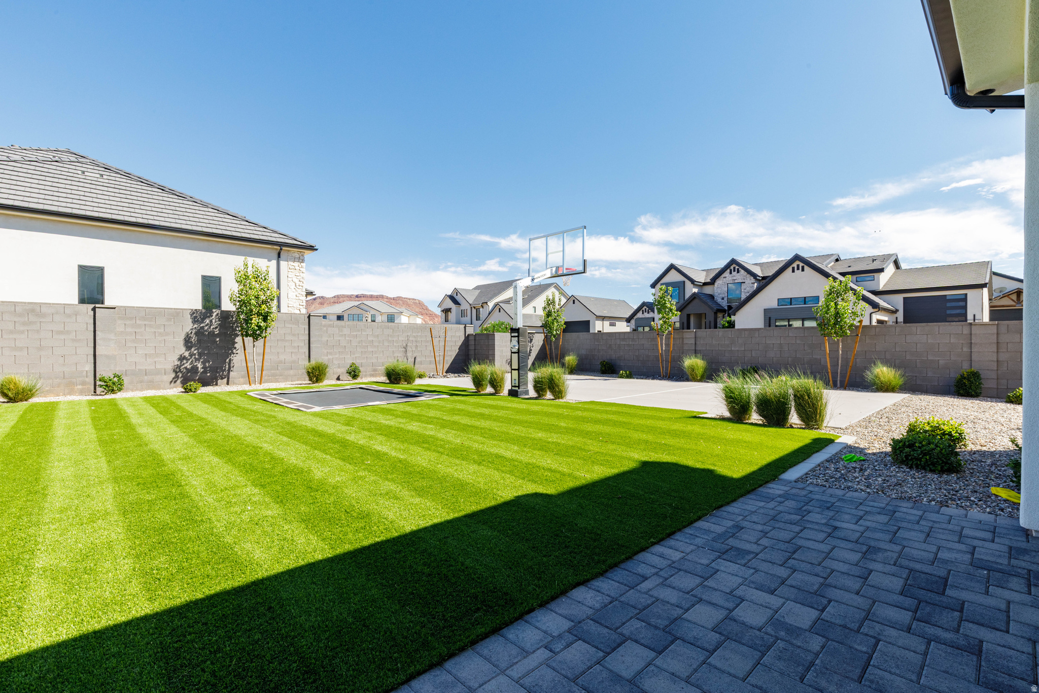 MAJESTIC FIELDS - Residential