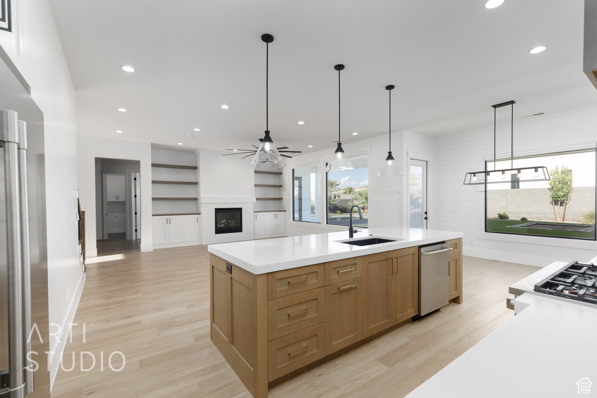 MAJESTIC FIELDS - Residential