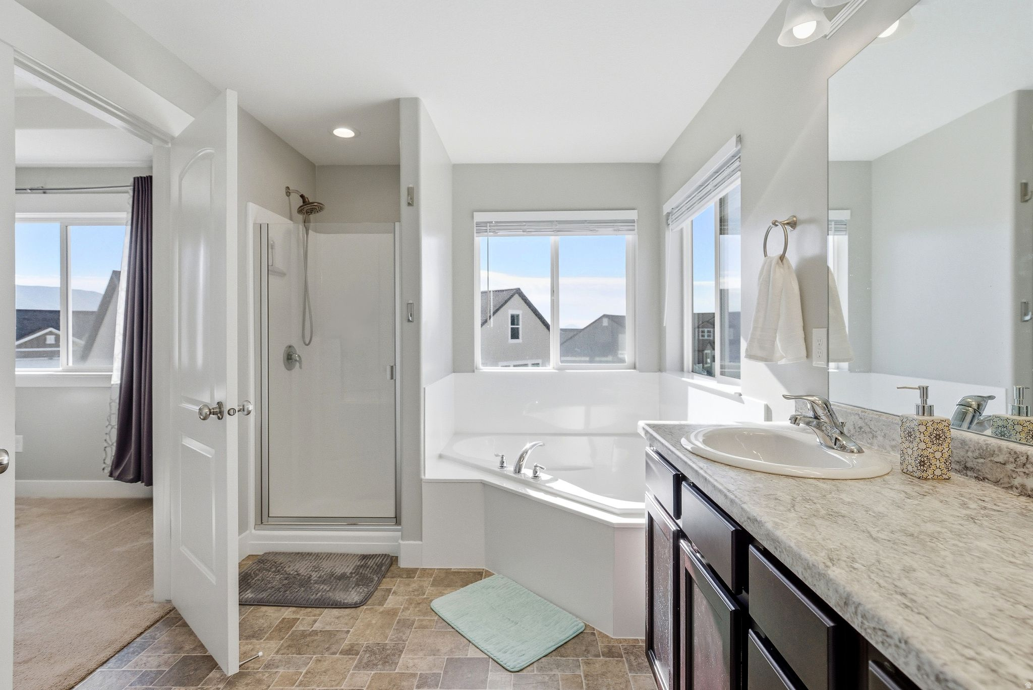 BRANDON PARK - Residential