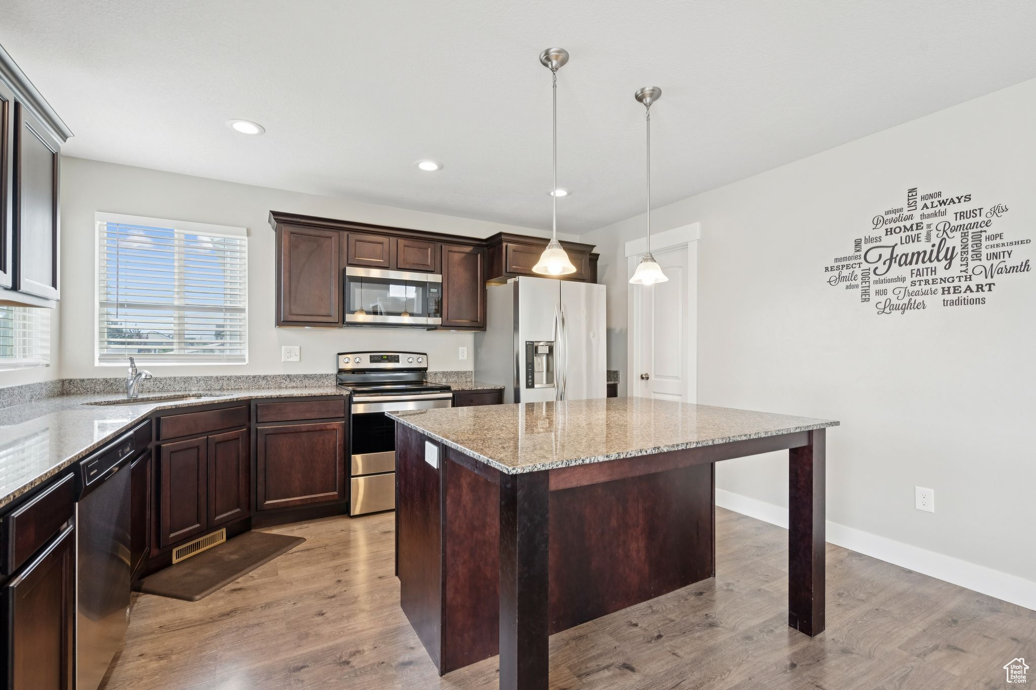 BRANDON PARK - Residential