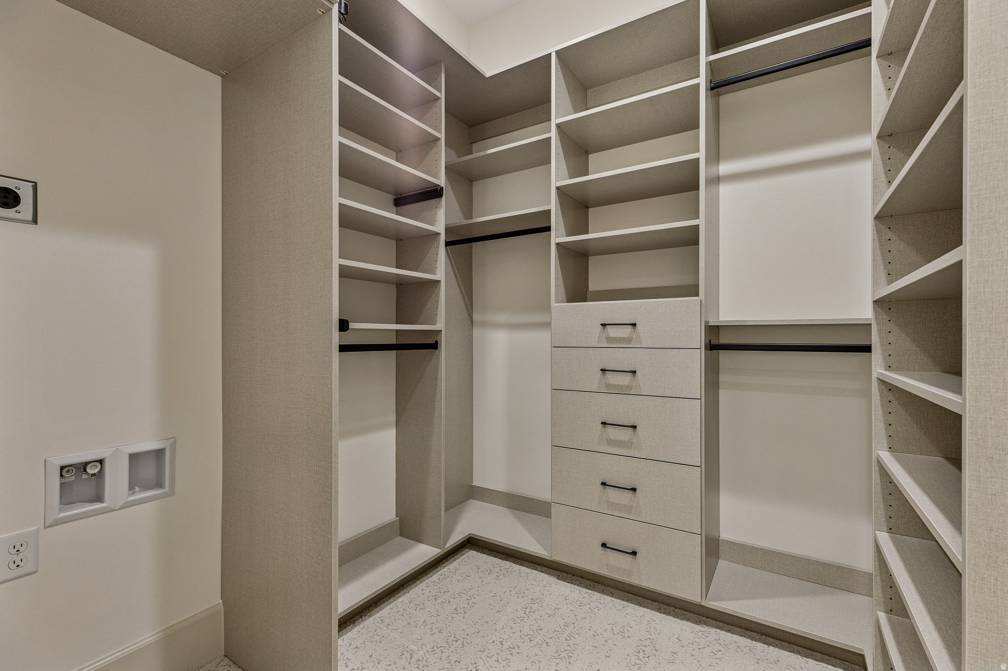 FALCON RIDGE PH 4 - Residential