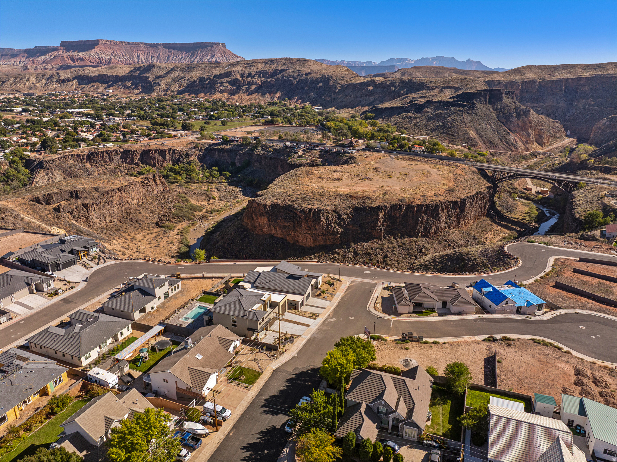 FALCON RIDGE PH 4 - Residential