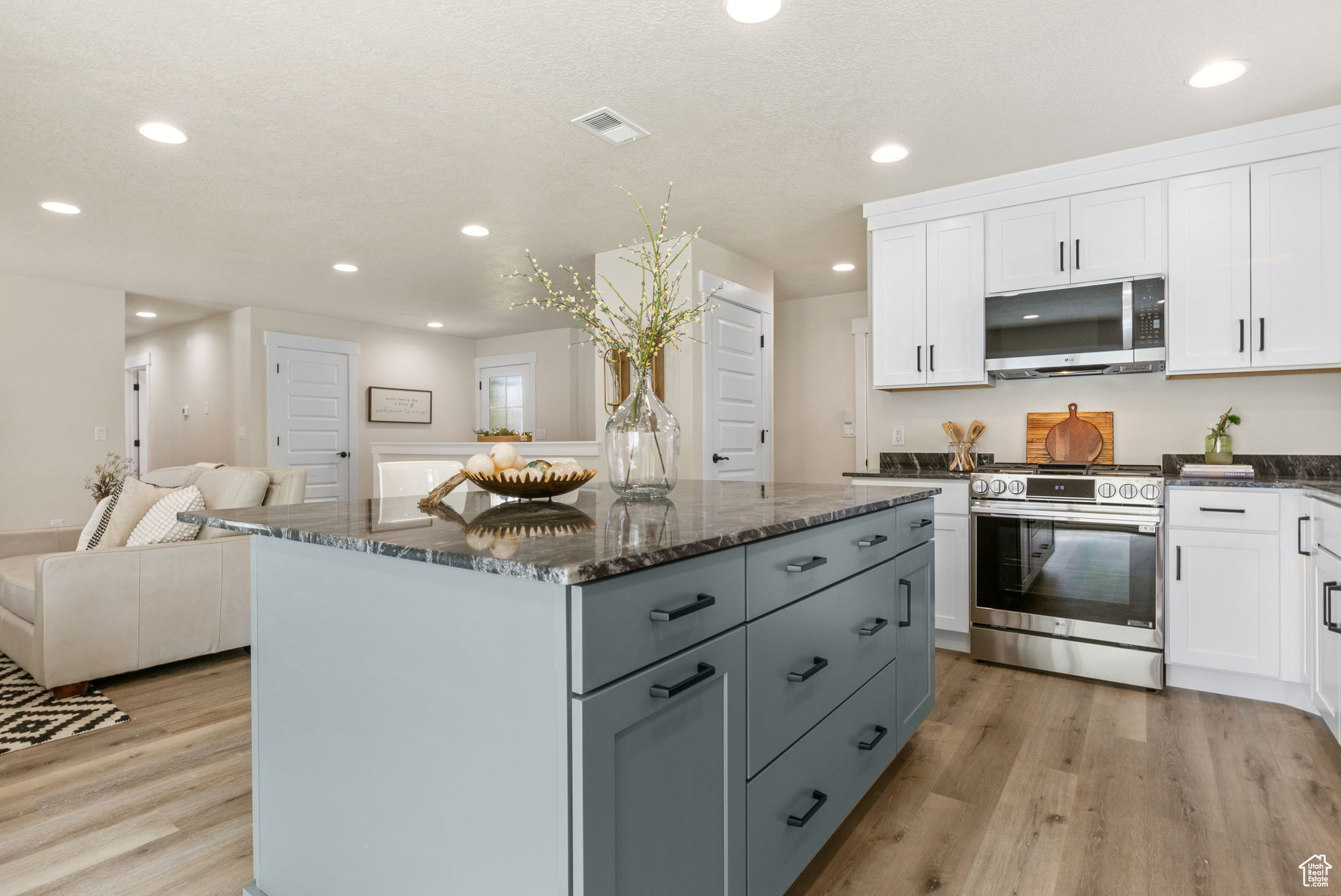 9809 S Jordan Ridge Cir, South Jordan, Utah image 17