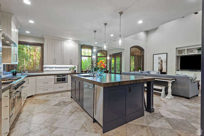 RED BIRCH ESTATES - Residential