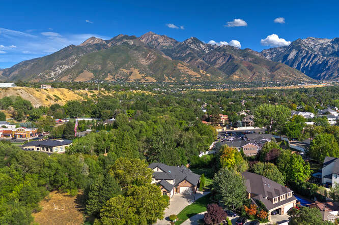 RED BIRCH ESTATES - Residential