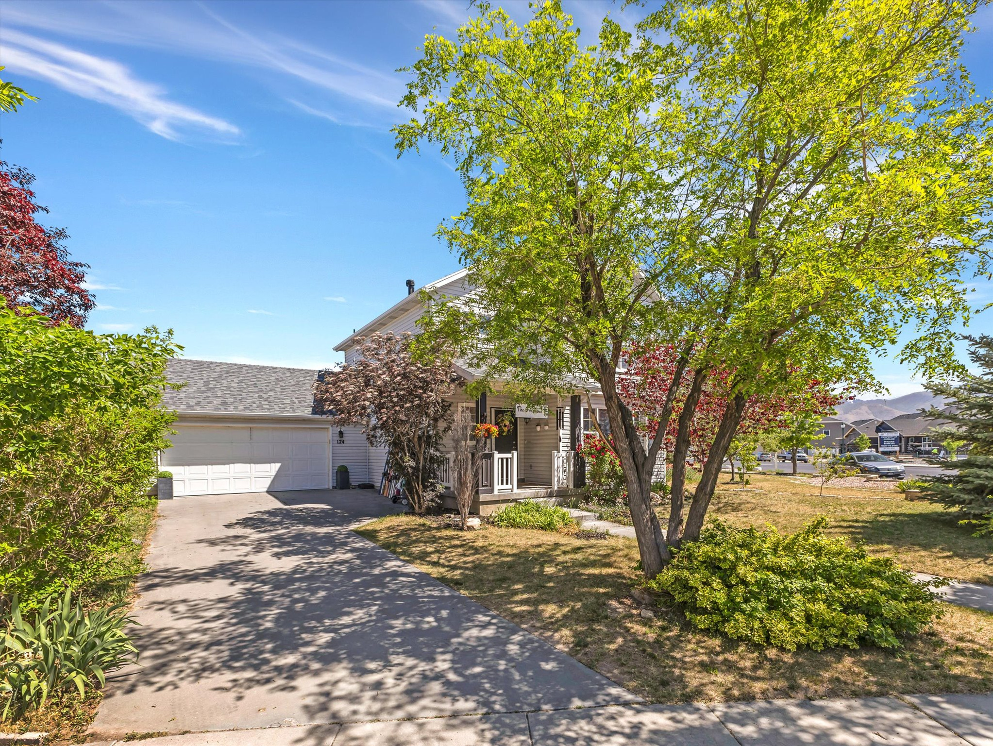OVERLAKE ESTATES - Residential