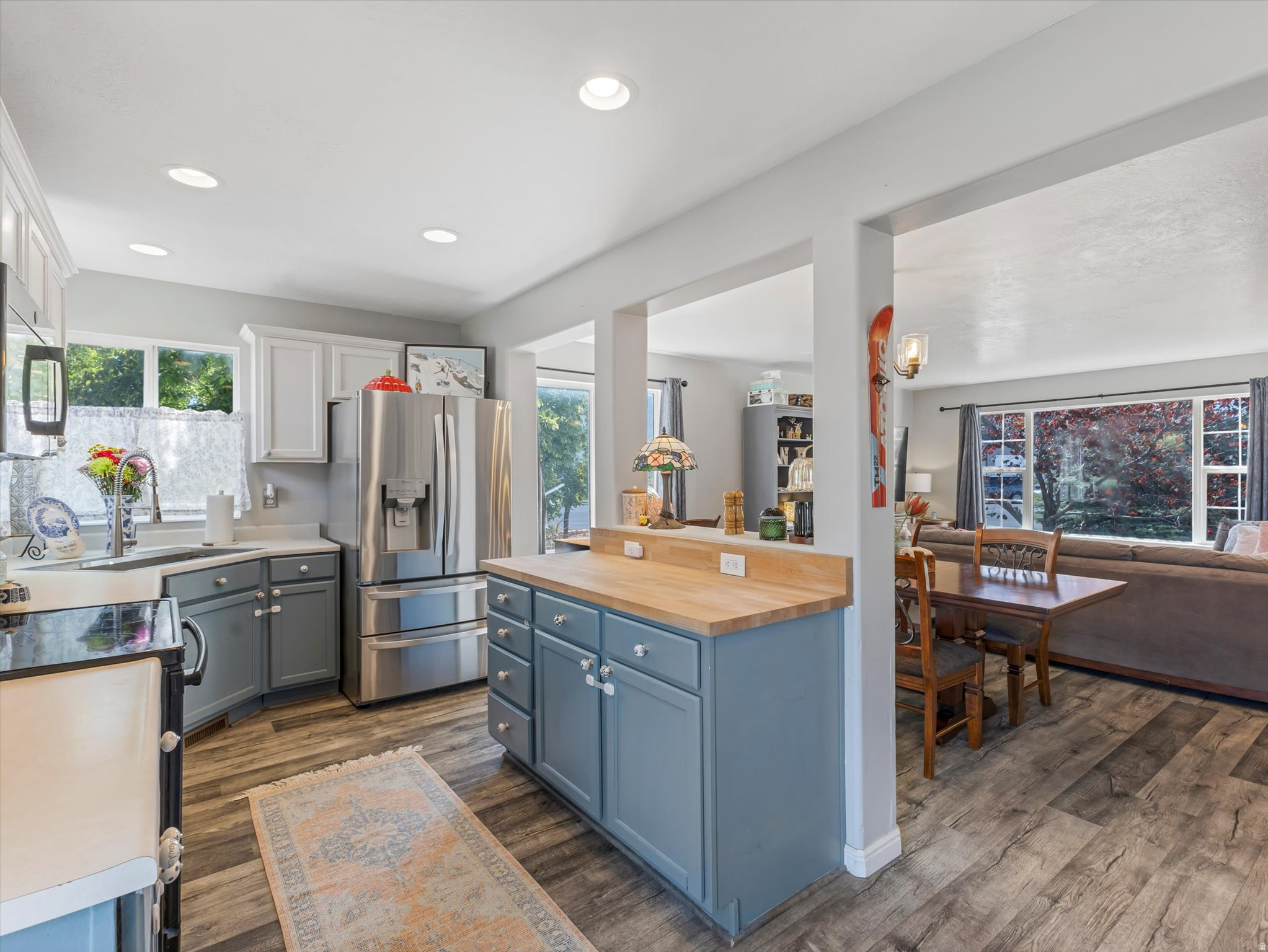OVERLAKE ESTATES - Residential