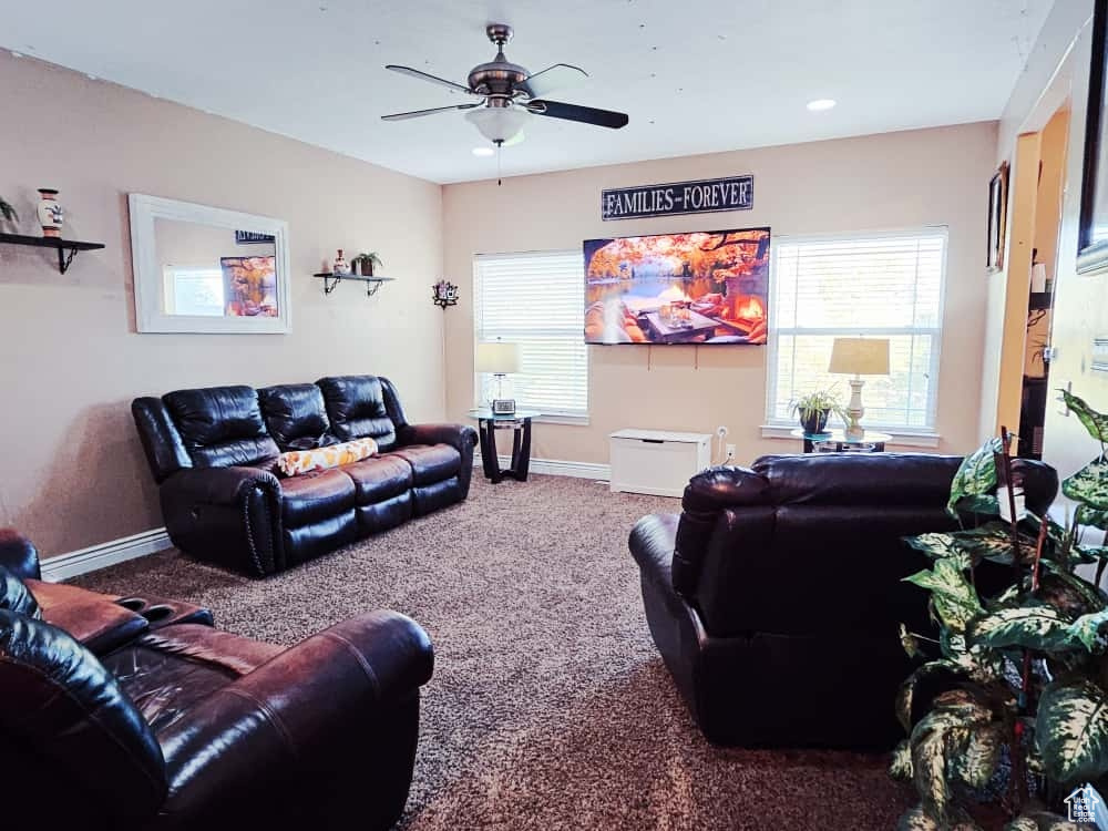 COUNTRY HILLS - Residential