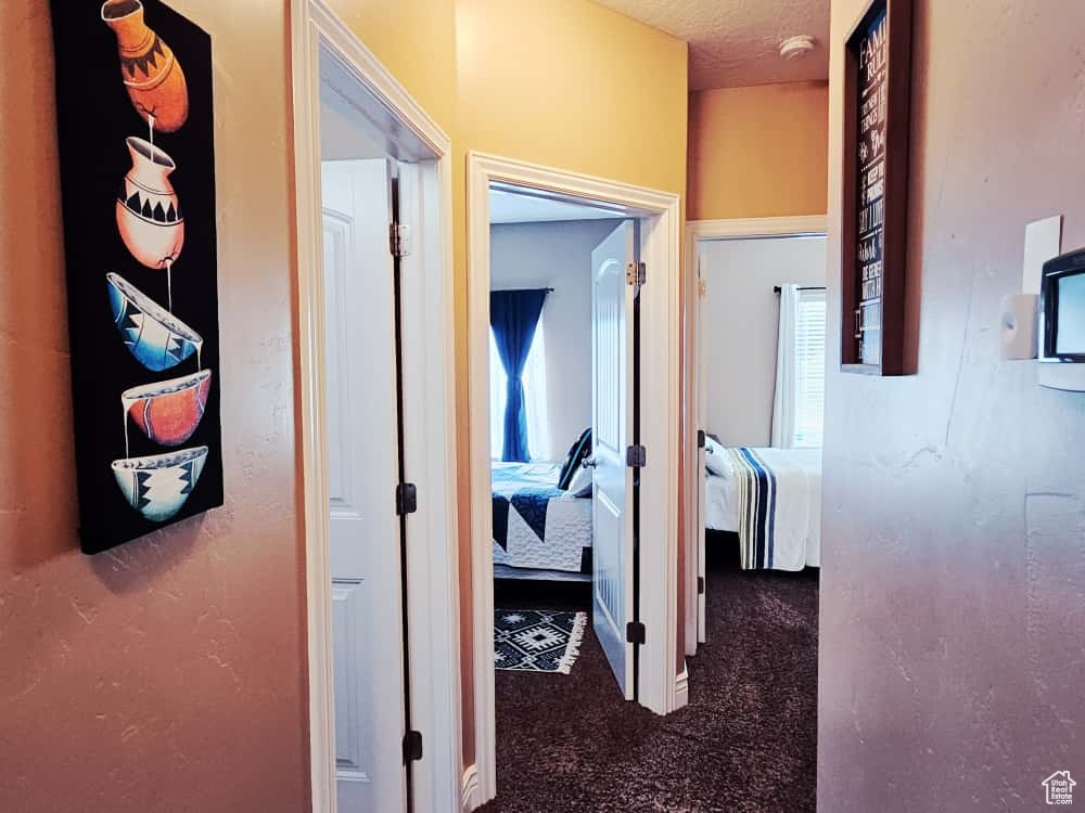 COUNTRY HILLS - Residential