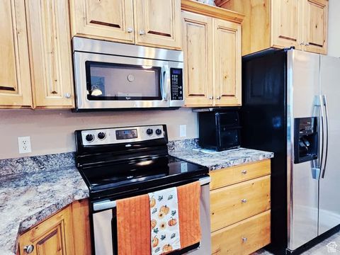 Tiny photo for 312 S PARK PLACE DR, Roosevelt, UT 84066 (MLS # 2119706)