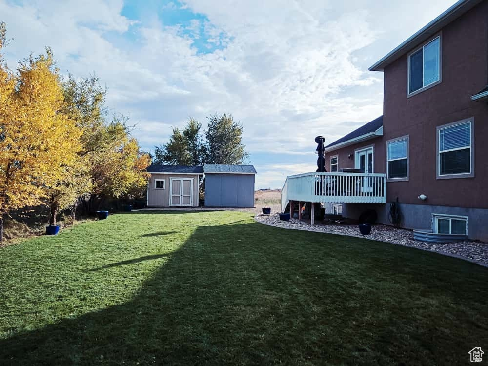 COUNTRY HILLS - Residential