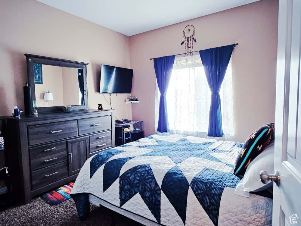 COUNTRY HILLS - Residential