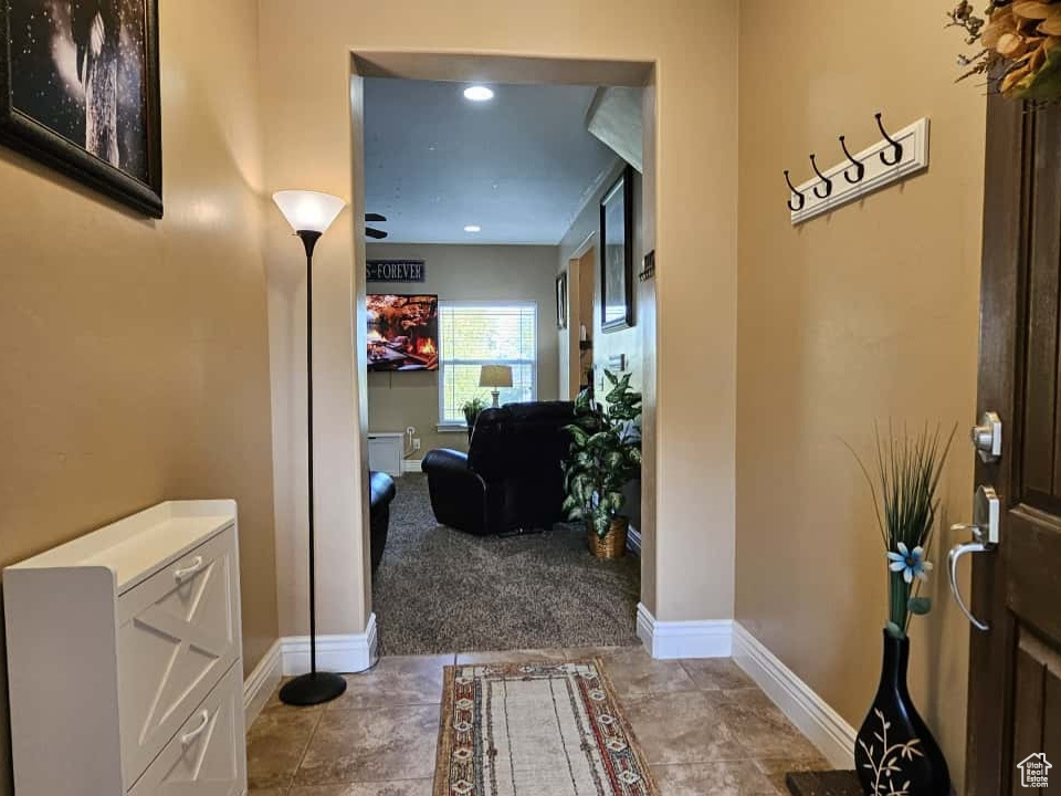 COUNTRY HILLS - Residential