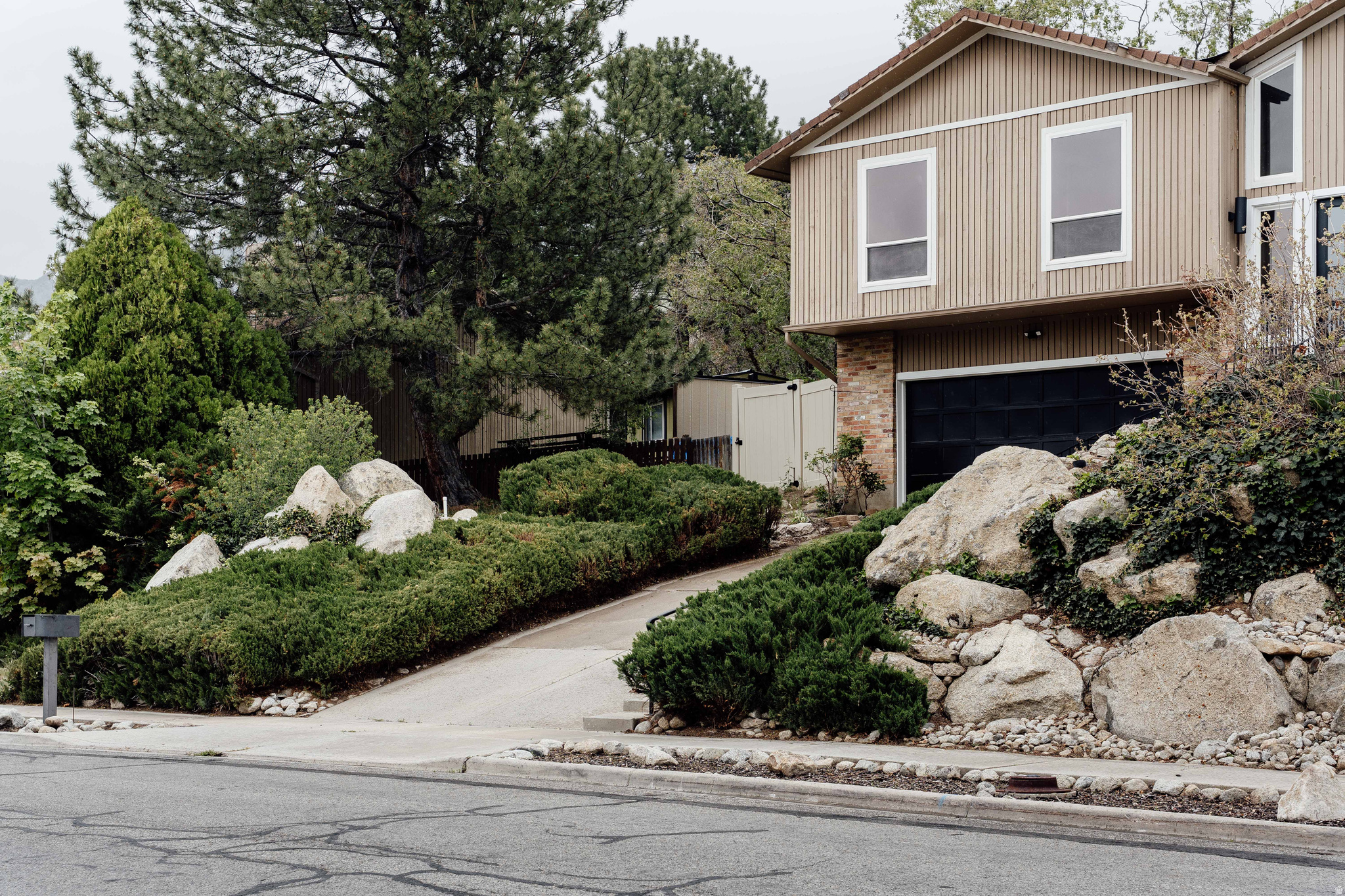 MAJESTIC CYN ESTATES - Residential