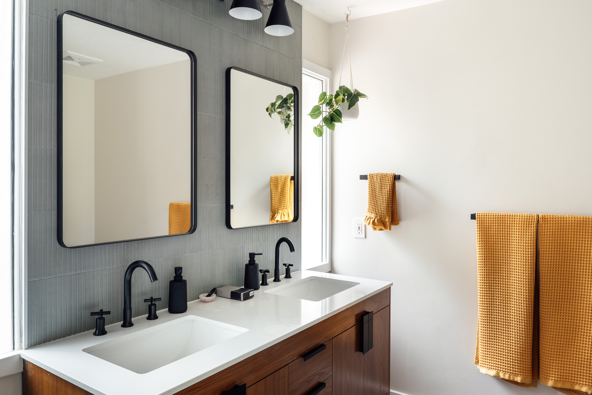 MAJESTIC CYN ESTATES - Residential