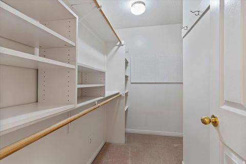 Tiny photo for 527 E 2500 N, North Ogden, UT 84414 (MLS # 2141054)