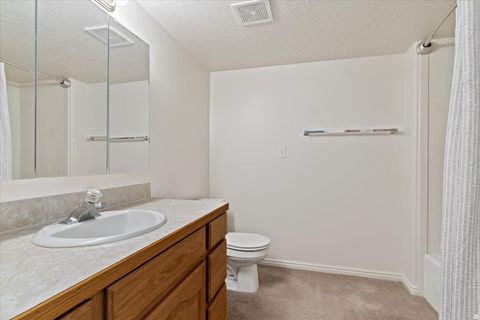Tiny photo for 527 E 2500 N, North Ogden, UT 84414 (MLS # 2141054)