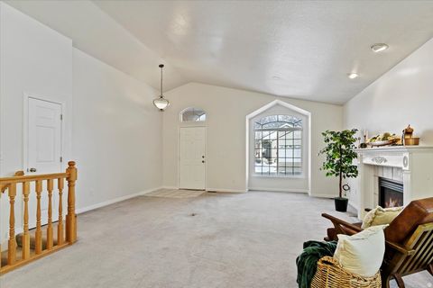 Tiny photo for 527 E 2500 N, North Ogden, UT 84414 (MLS # 2141054)