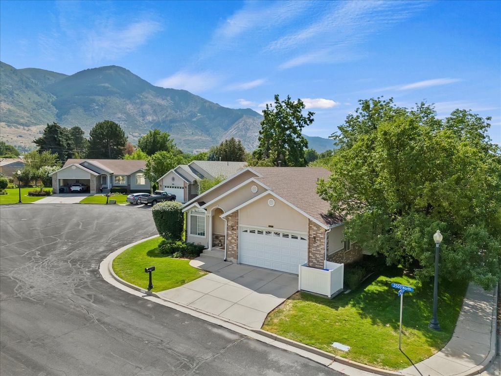 Photo of 527 E 2500 N, North Ogden, UT 84414 (MLS # 2141054)