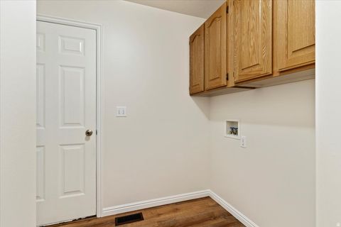 Tiny photo for 527 E 2500 N, North Ogden, UT 84414 (MLS # 2141054)