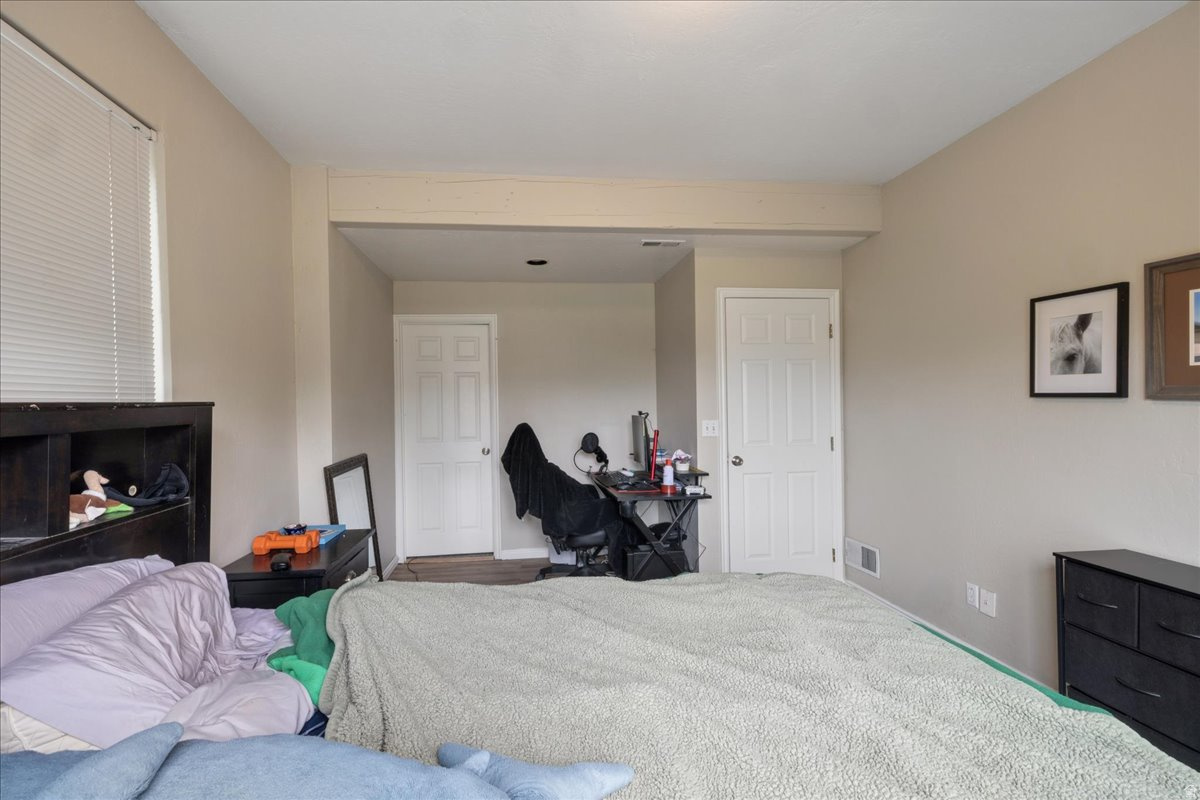 PINEBROOK COTTAGES - Residential