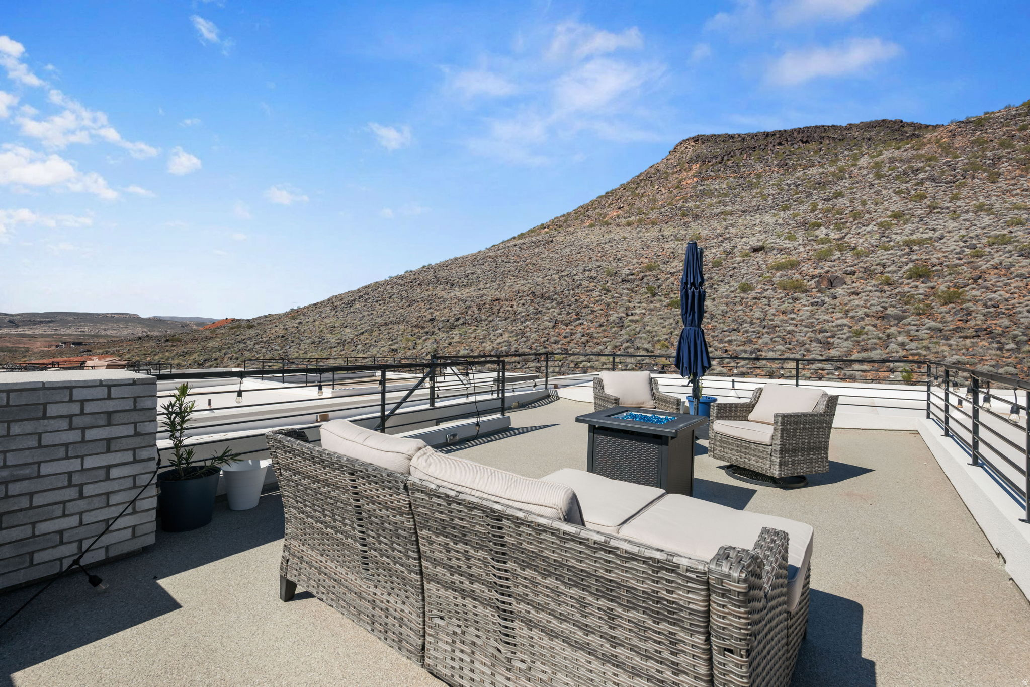 BLACK RIDGE COVE 1 - Residential