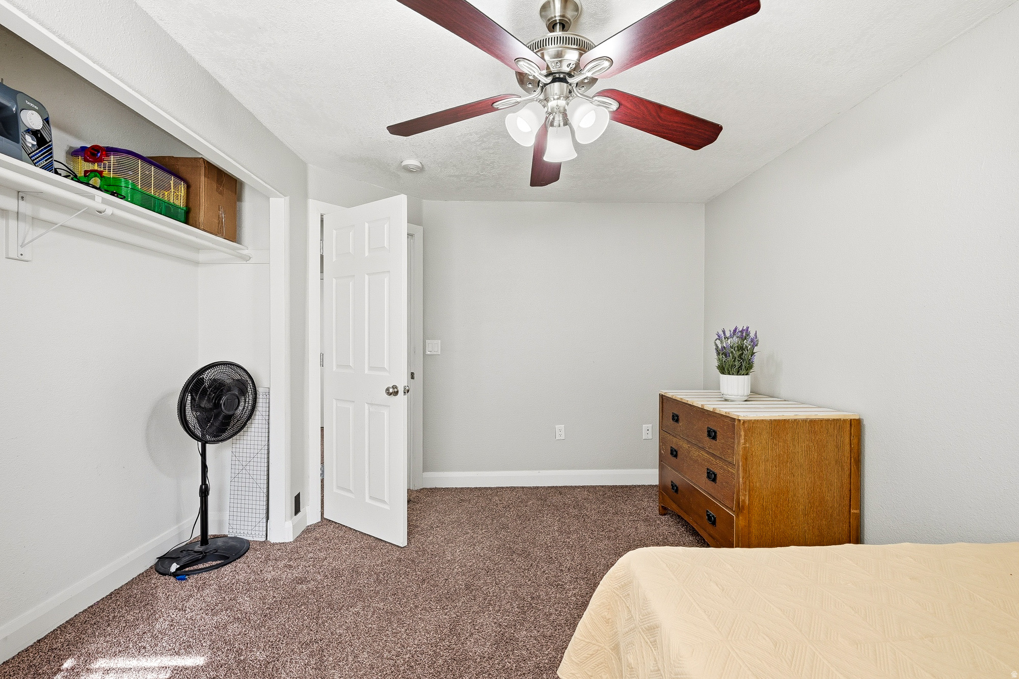 MID VALLEY ESTATES - Residential