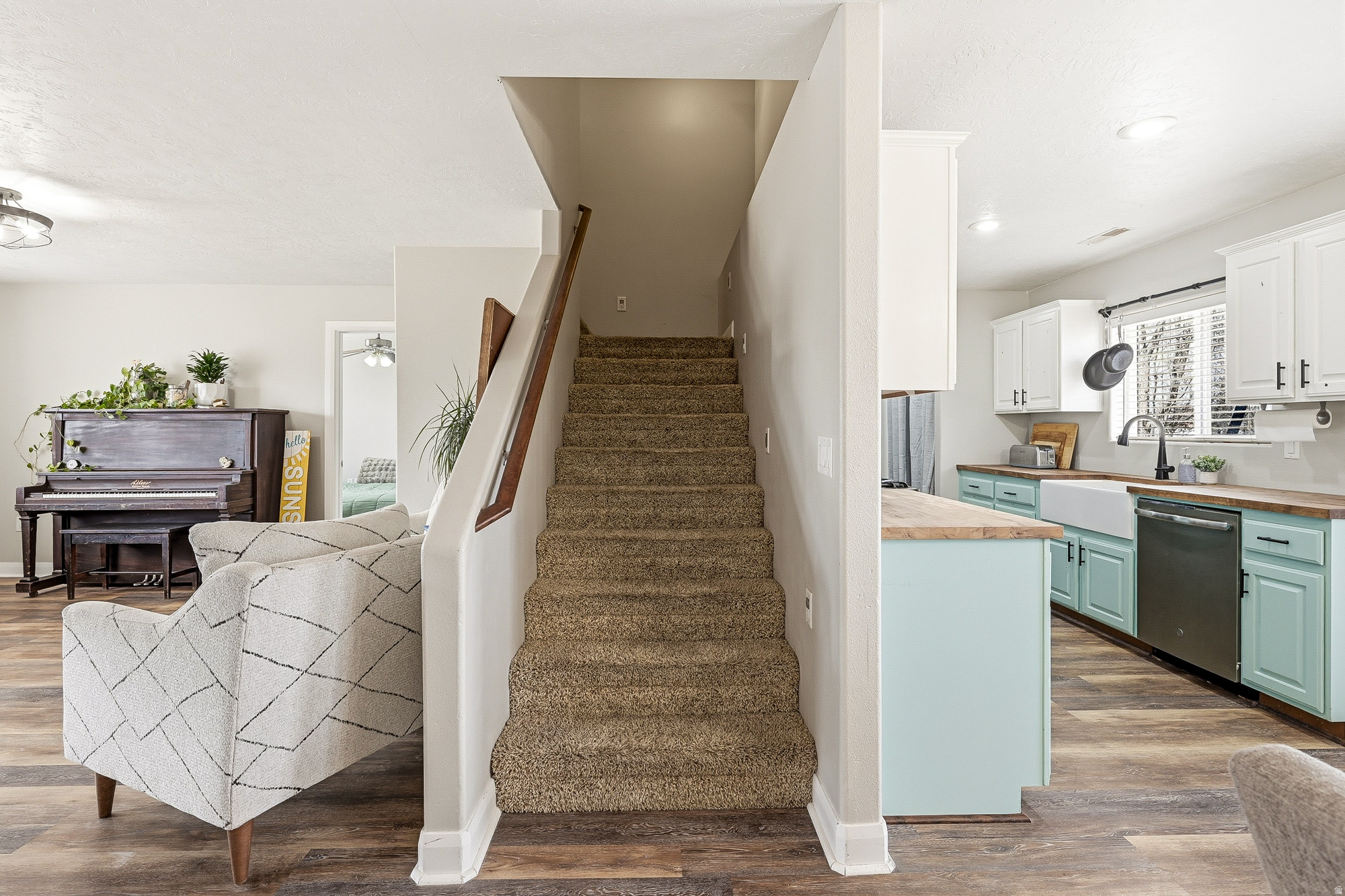 MID VALLEY ESTATES - Residential