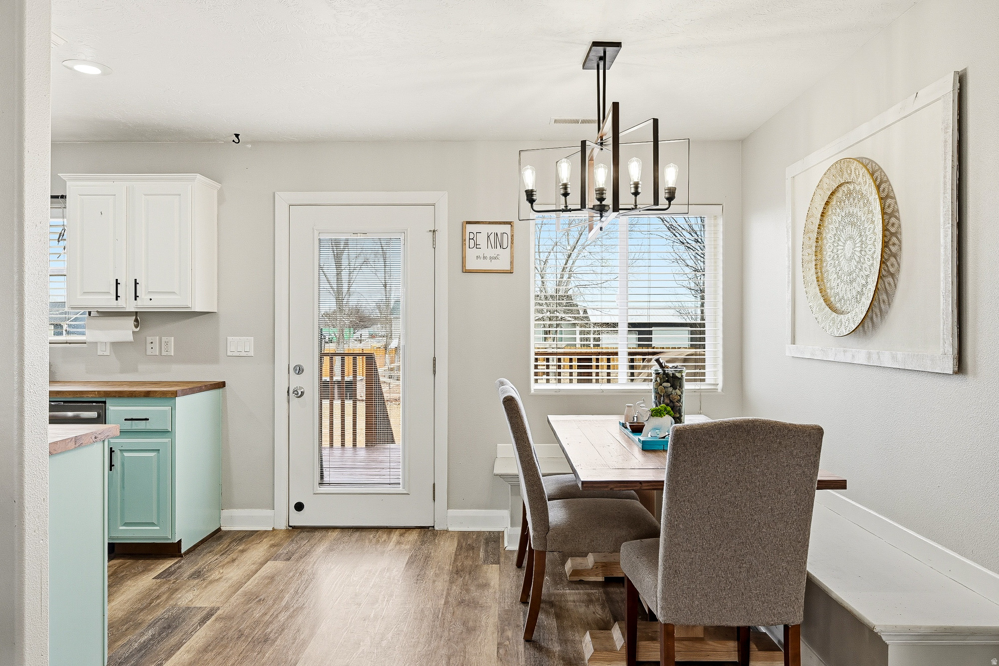 MID VALLEY ESTATES - Residential