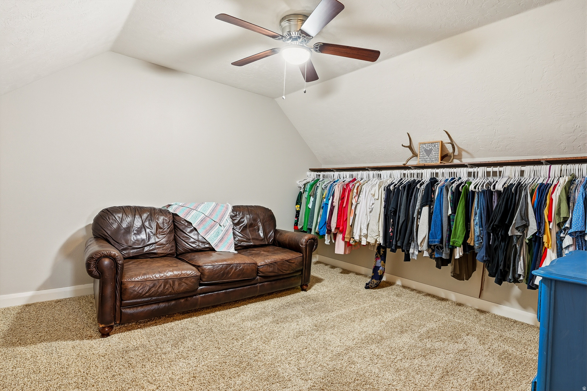 MID VALLEY ESTATES - Residential