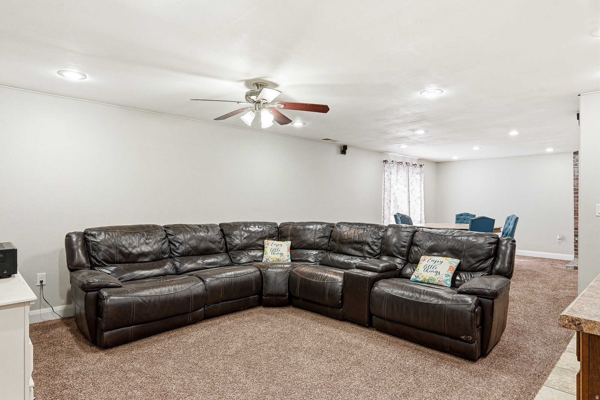 MID VALLEY ESTATES - Residential